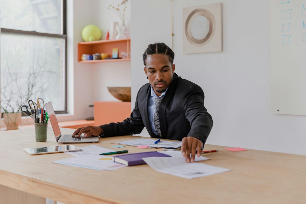 Abogado de empresa en Barcelona para crisis internas